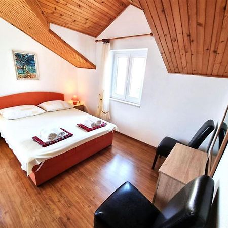 Apartmani Banic Postira Dış mekan fotoğraf