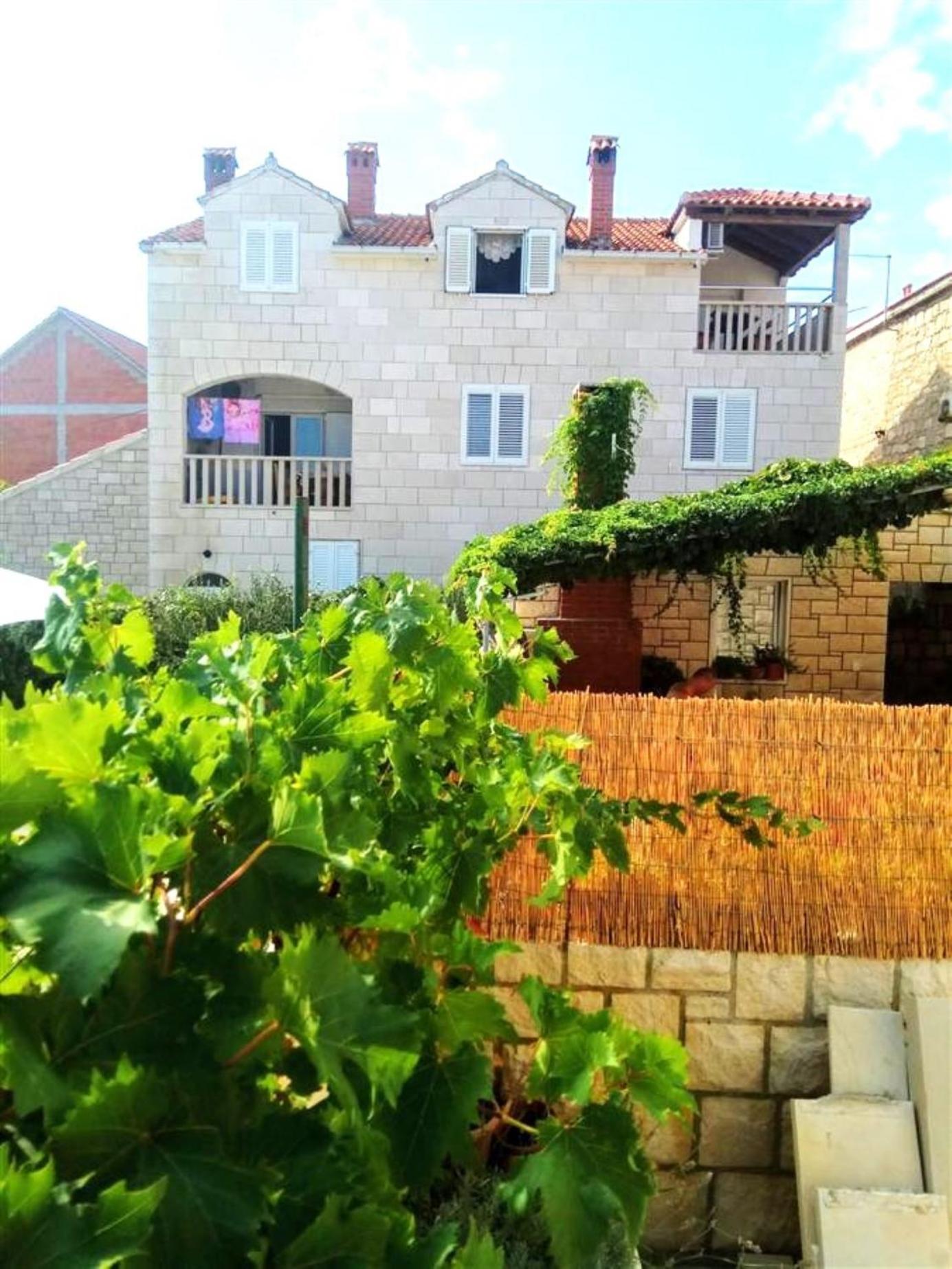 Apartmani Banic Postira Dış mekan fotoğraf