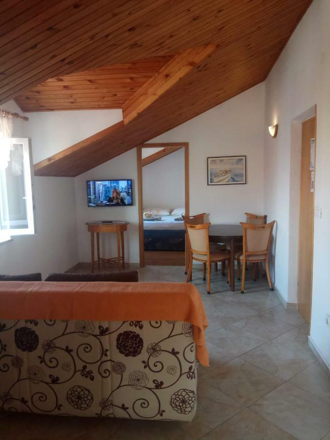 Apartmani Banic Postira Dış mekan fotoğraf